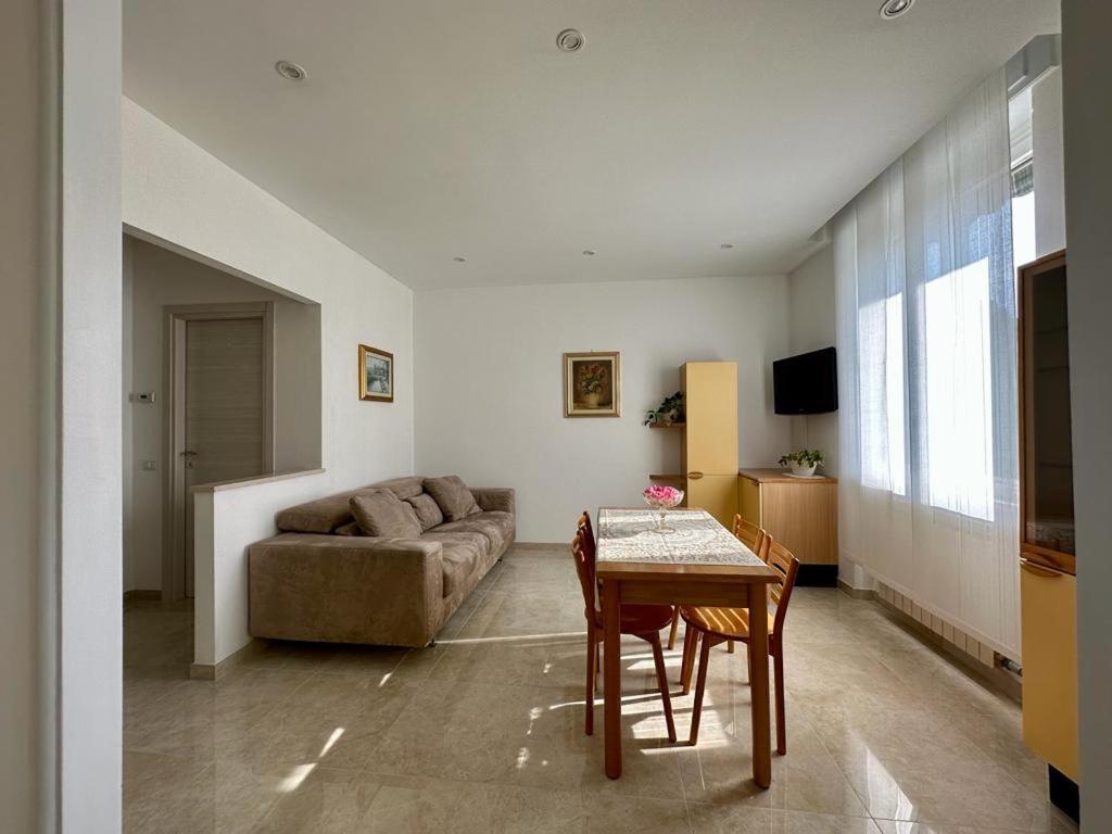 Il Blu Di Laveno Apartment Exterior foto